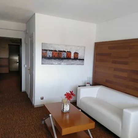 Hotel Manjares 2*